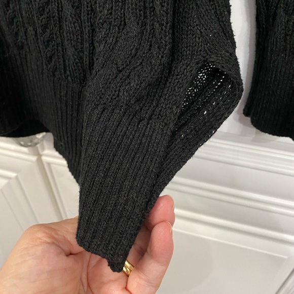 Women’s Size XL Black Cable Knit Pull On Sweater Crew Neck Vents at Sides - Picture 6 of 11
